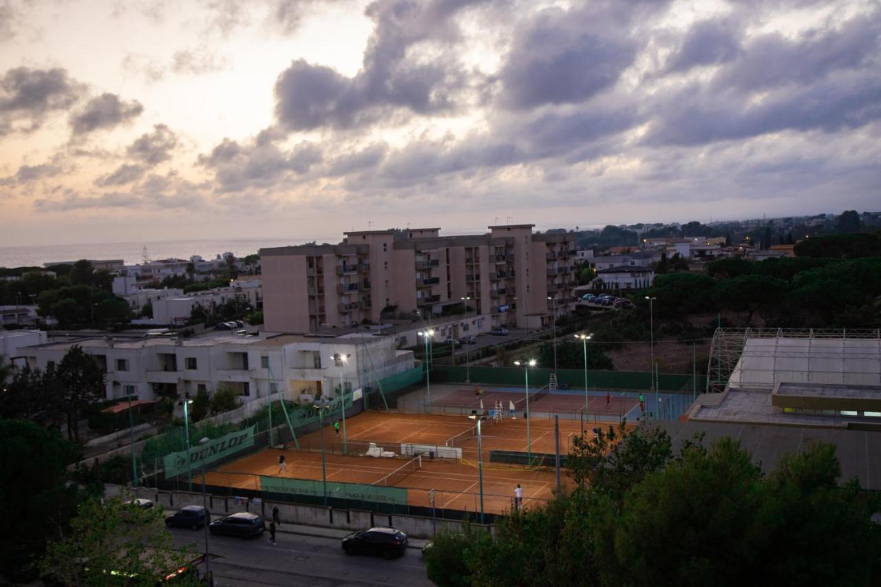 B&B Miramare Suite تارانتو المظهر الخارجي الصورة